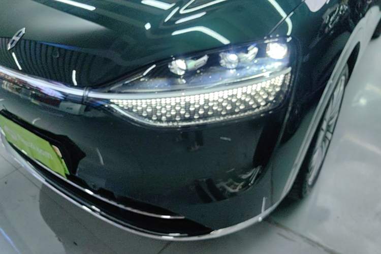 Used Hima AITO M9 2025 Extended-Range Max Version 52 kWh 6-Seater Edition Left Front Headlight