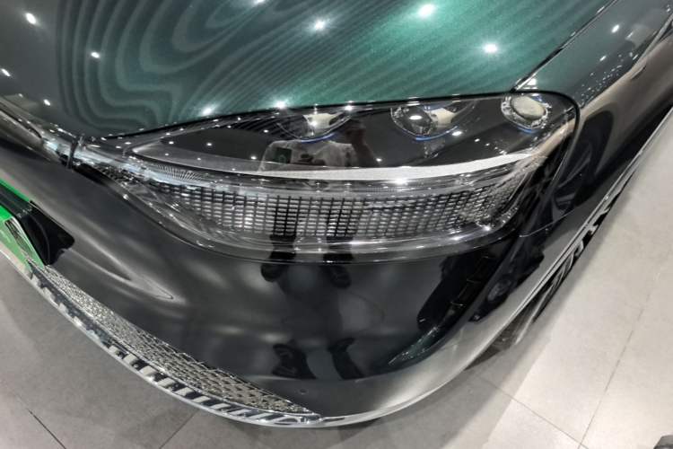 Used Hima AITO M9 2025 Pure Electric Ultra Version 100 kWh 6-Seater Model Left Front Headlight