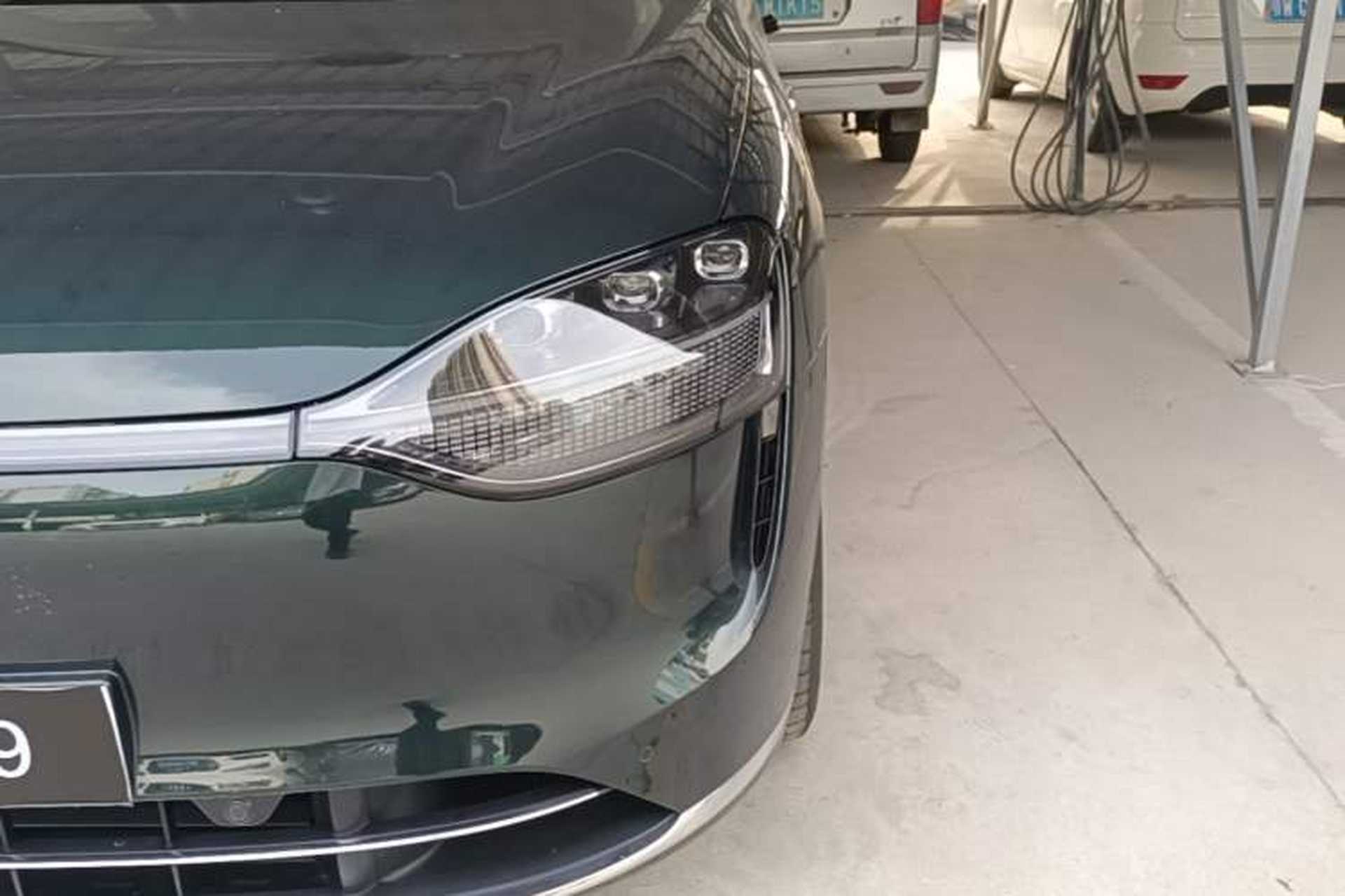 Used Hima AITO M9 2025 Extended-Range Ultra Version 52 kWh 6-Seater Left Front Headlight