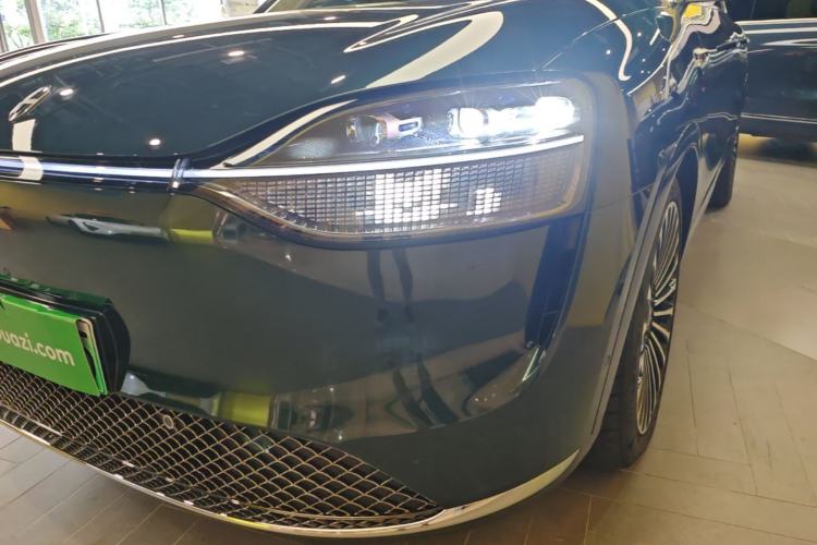 Used Hima AITO M9 2025 Pure Electric Ultra Version 100 kWh 6-Seater Model Left Front Headlight