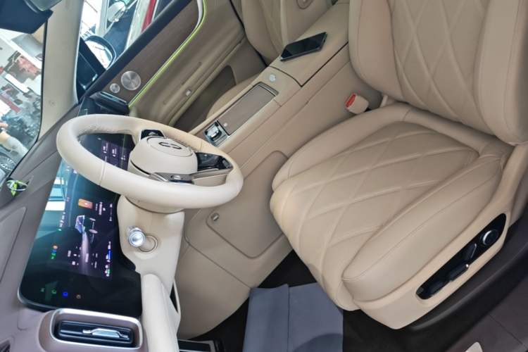 Used Hima AITO M9 2025 Extended-Range Ultra Version 52 kWh 6-Seater Left Front Seat