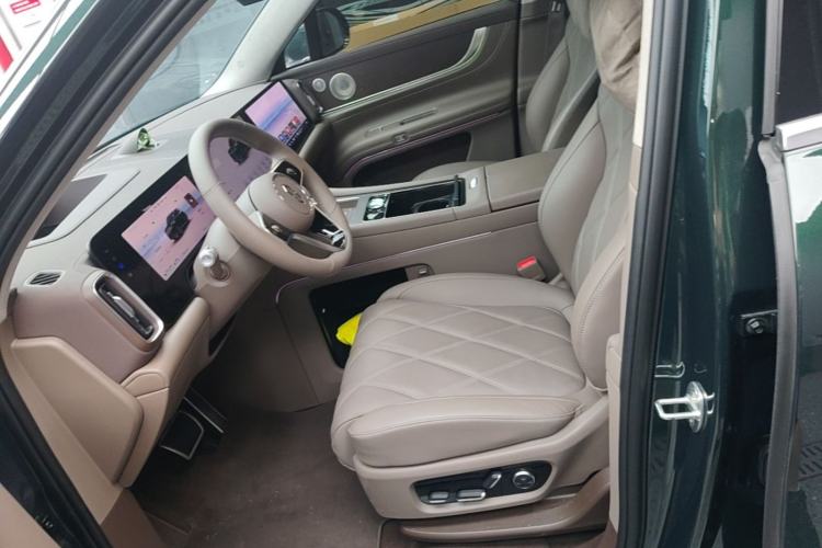 Used Hima AITO M9 2025 Extended-Range Ultra Version 52 kWh 5-Seater Edition Left Front Seat