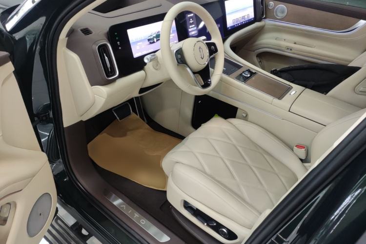 Used Hima AITO M9 2025 Extended-Range Ultra Version 52 kWh 6-Seater Left Front Seat