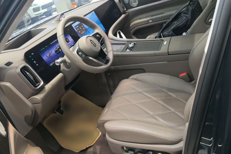 Used Hima AITO M9 2025 Extended-Range Ultra Version 52 kWh 5-Seater Edition Left Front Seat
