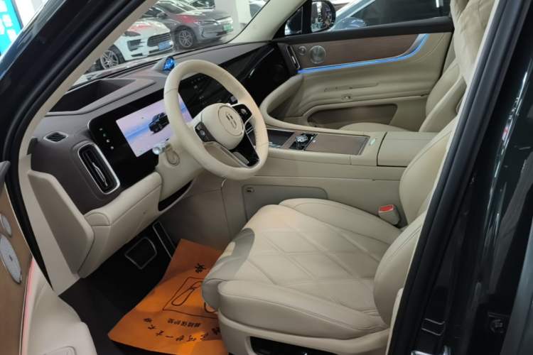 Used Hima AITO M9 2025 Pure Electric Ultra Version 100 kWh 6-Seater Model Left Front Seat