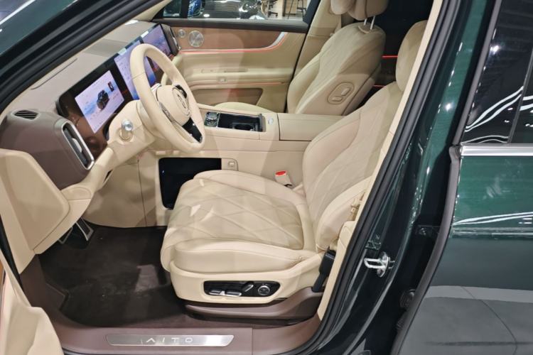 Used Hima AITO M9 2025 Pure Electric Ultra Version 100 kWh 6-Seater Model Left Front Seat
