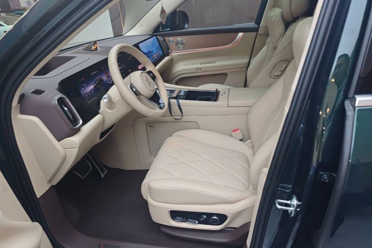 Used Hima AITO M9 2025 Pure Electric Ultra Version 100 kWh 6-Seater Model Left Front Seat