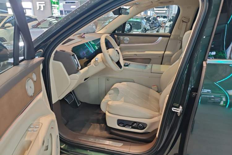 Used Hima AITO M9 2025 Pure Electric Ultra Version 100 kWh 6-Seater Model Left Front Seat