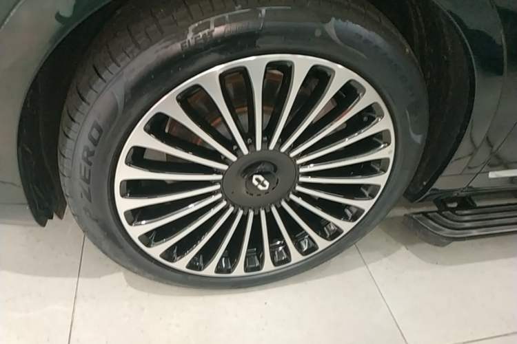 Used Hima AITO M9 2025 Pure Electric Ultra Version 100 kWh 6-Seater Model Left Front Wheel Hub