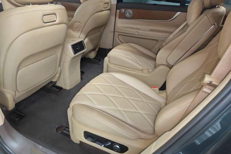 Used Hima AITO M9 2025 Extended-Range Max Version 52 kWh 6-Seater Edition Left Rear Seat