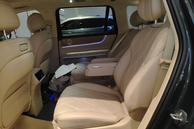 Used Hima AITO M9 2025 Extended-Range Ultra Version 52 kWh 6-Seater Left Rear Seat