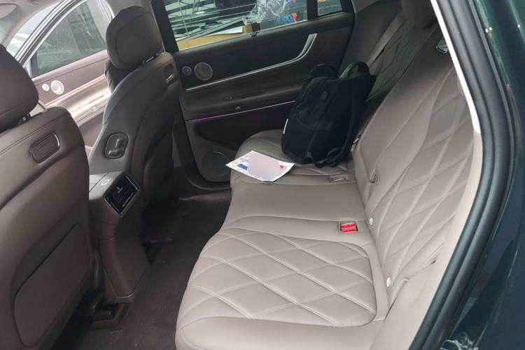 Used Hima AITO M9 2025 Extended-Range Ultra Version 52 kWh 5-Seater Edition Left Rear Seat