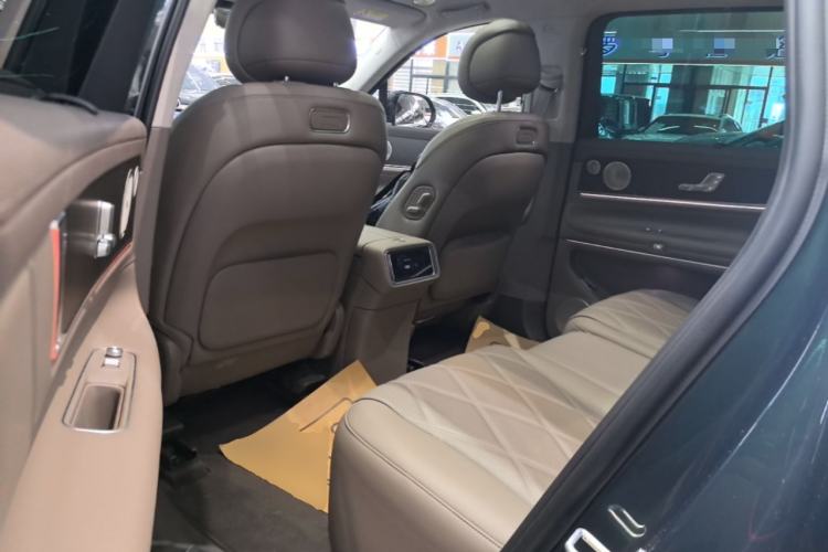 Used Hima AITO M9 2025 Extended-Range Ultra Version 52 kWh 5-Seater Edition Left Rear Seat