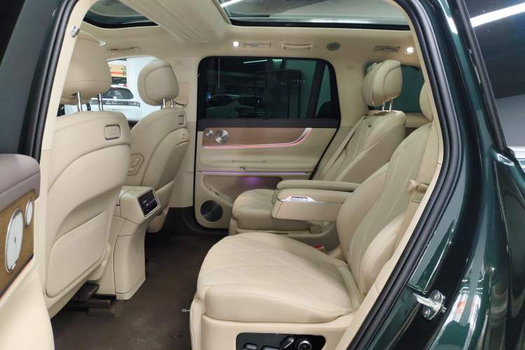 Used Hima AITO M9 2025 Pure Electric Ultra Version 100 kWh 6-Seater Model Left Rear Seat