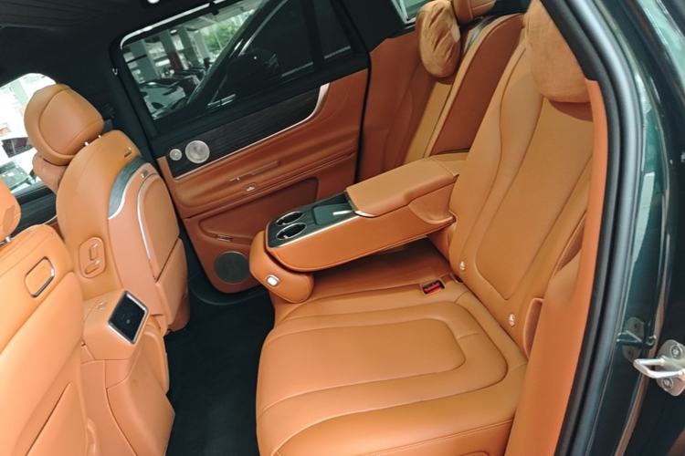 Used Hima AITO M9 2025 Extended-Range Ultra Version 52 kWh 5-Seater Edition Left Rear Seat
