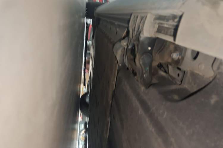 Used Hima AITO M9 2025 Extended-Range Ultra Version 52 kWh 6-Seater Left Side Sill