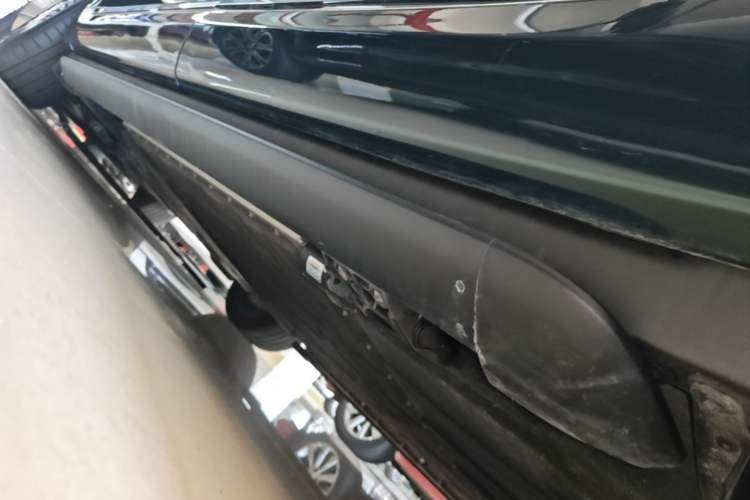 Used Hima AITO M9 2025 Extended-Range Ultra Version 52 kWh 6-Seater Left Side Sill