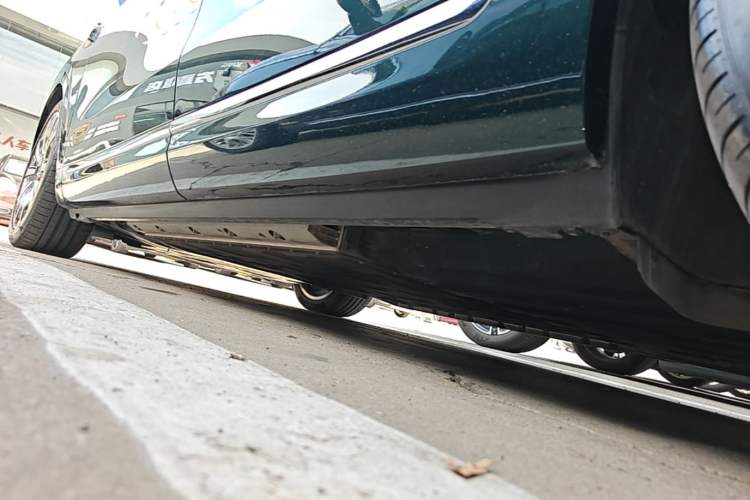 Used Hima AITO M9 2025 Extended-Range Max Version 52 kWh 6-Seater Edition Left Side Sill