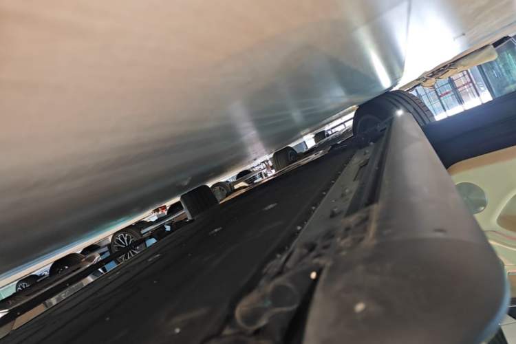 Used Hima AITO M9 2025 Pure Electric Ultra Version 100 kWh 6-Seater Model Left Side Sill