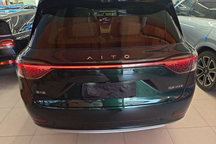 Used Hima AITO M9 2025 Pure Electric Ultra Version 100 kWh 6-Seater Model Rear