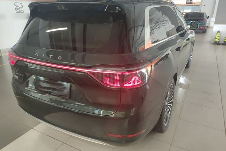 Used Hima AITO M9 2025 Pure Electric Ultra Version 100 kWh 6-Seater Model Rear Right 45 Deg