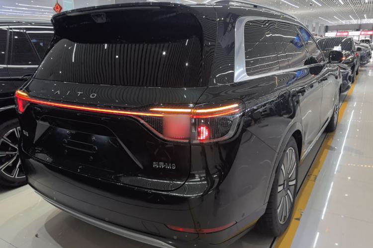 Used Hima AITO M9 2025 Extended-Range Ultra Version 52 kWh 5-Seater Edition Rear Right 45 Deg