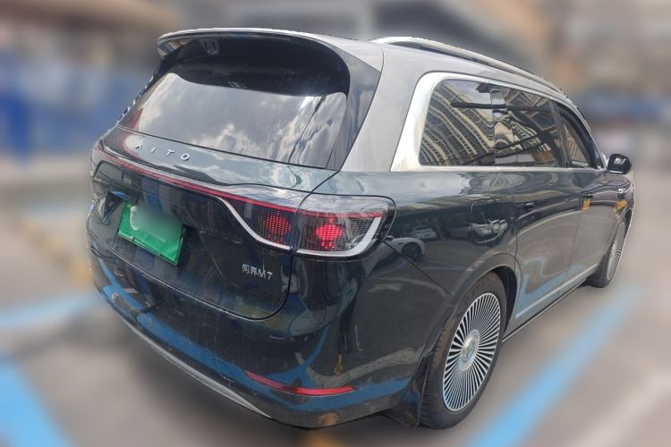 Used Hima AITO M9 2025 Extended-Range Ultra Version 52 kWh 5-Seater Edition Rear Right 45 Deg