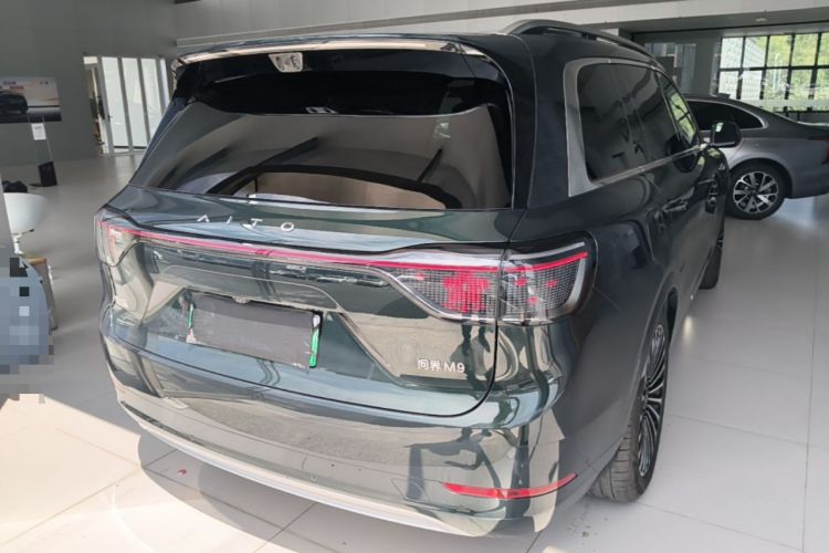 Used Hima AITO M9 2025 Extended-Range Ultra Version 52 kWh 5-Seater Edition Rear Right 45 Deg