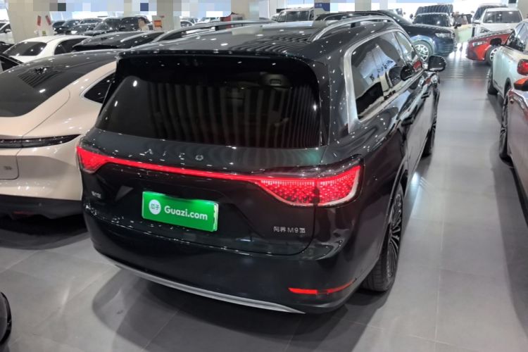 Used Hima AITO M9 2025 Pure Electric Ultra Version 100 kWh 6-Seater Model Rear Right 45 Deg