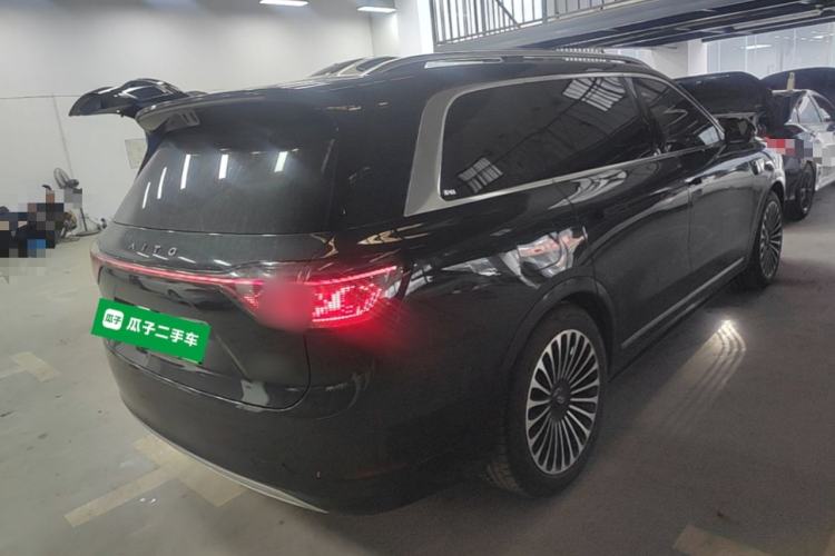 Used Hima AITO M9 2025 Extended-Range Ultra Version 52 kWh 6-Seater Rear Right 45 Deg