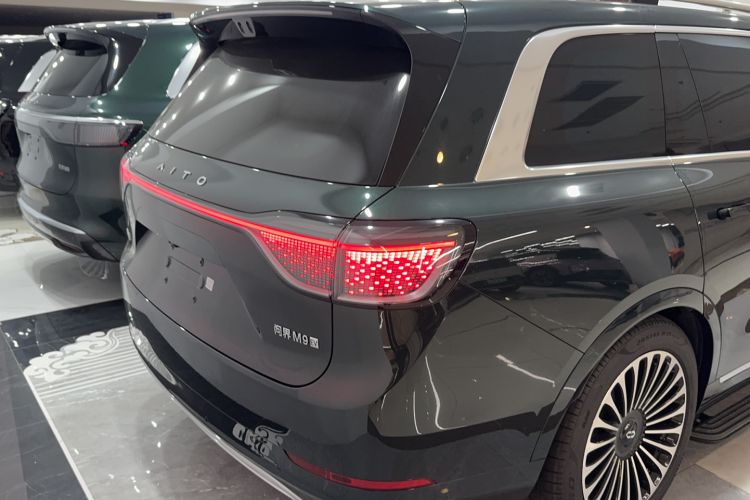 Used Hima AITO M9 2025 Pure Electric Ultra Version 100 kWh 6-Seater Model Rear