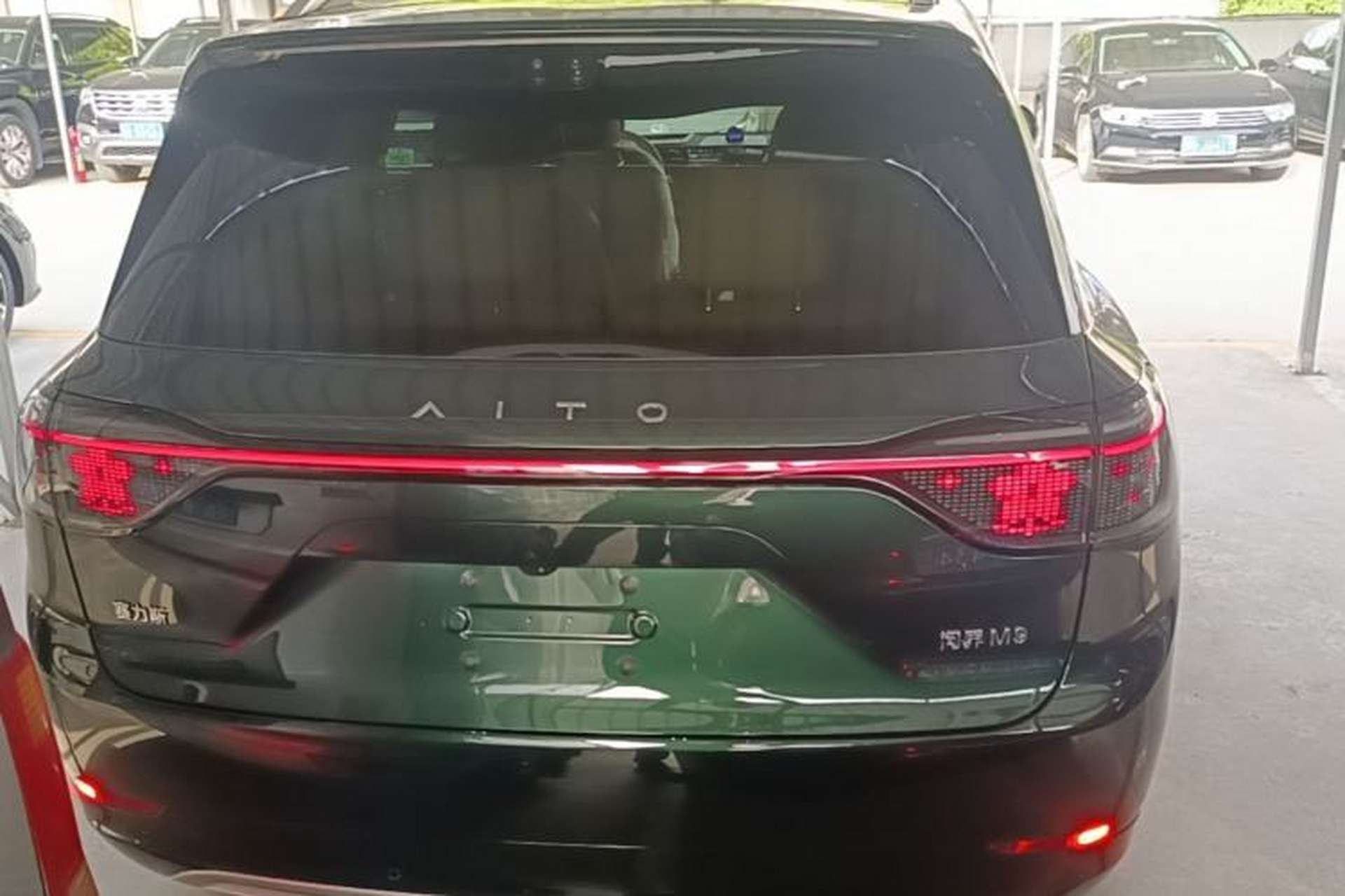 Used Hima AITO M9 2025 Extended-Range Ultra Version 52 kWh 6-Seater Rear