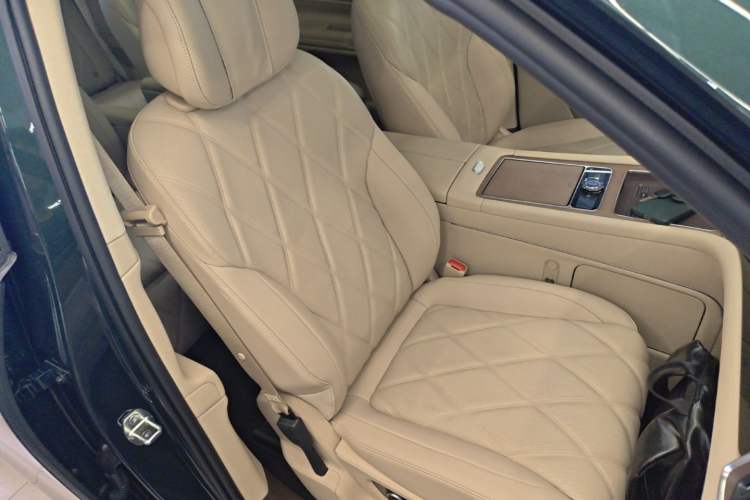Used Hima AITO M9 2025 Pure Electric Ultra Version 100 kWh 6-Seater Model Right Front Seat