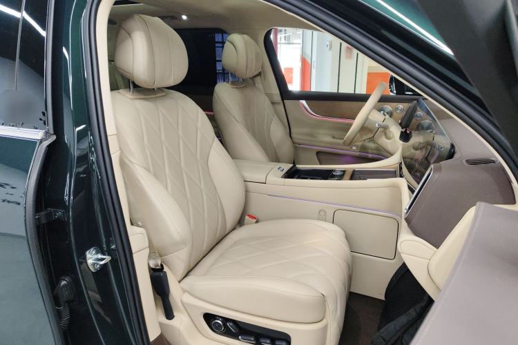 Used Hima AITO M9 2025 Pure Electric Ultra Version 100 kWh 6-Seater Model Right Front Seat