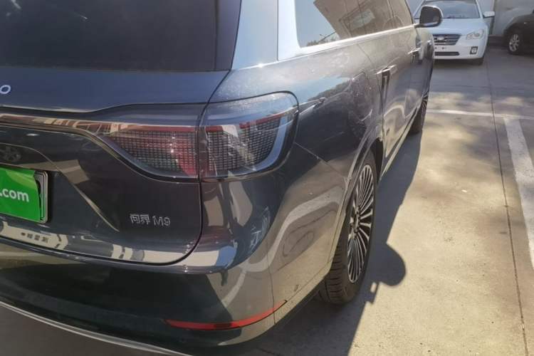 Used Hima AITO M9 2025 Extended-Range Ultra Version 52 kWh 5-Seater Edition Right Rear Taillight