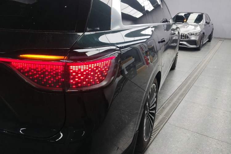 Used Hima AITO M9 2025 Extended-Range Ultra Version 52 kWh 5-Seater Edition Right Rear Taillight