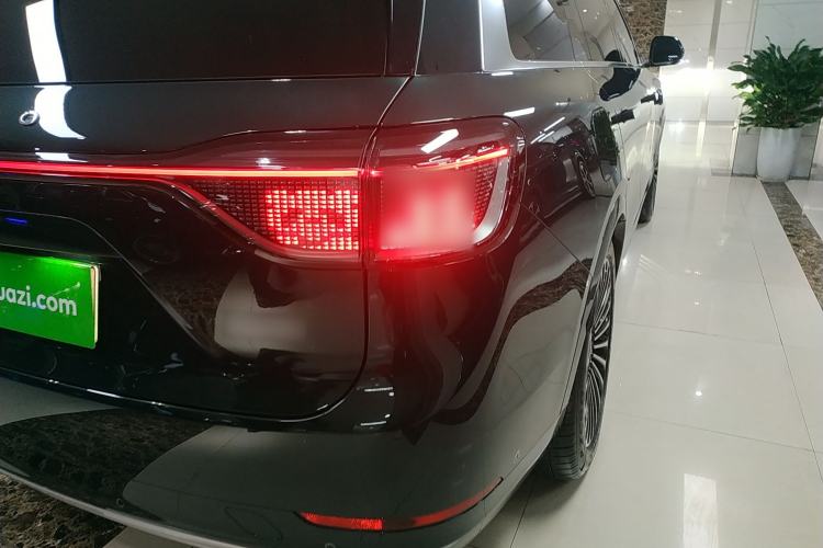 Used Hima AITO M9 2025 Extended-Range Max Version 52 kWh 6-Seater Edition Right Rear Taillight