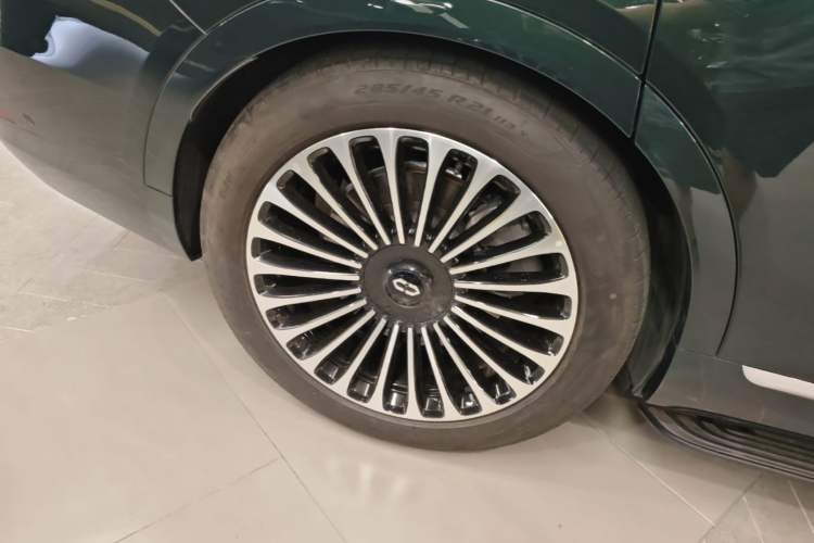 Used Hima AITO M9 2025 Pure Electric Ultra Version 100 kWh 6-Seater Model Right Rear Wheel Hub