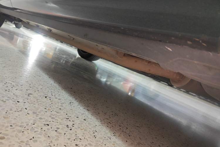 Used Hima AITO M9 2025 Extended-Range Max Version 52 kWh 6-Seater Edition Right Side Sill