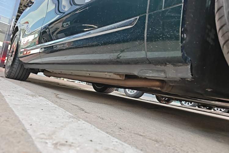 Used Hima AITO M9 2025 Extended-Range Max Version 52 kWh 6-Seater Edition Right Side Sill