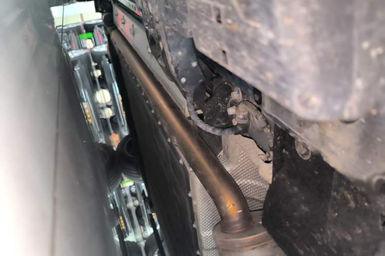Used Hima AITO M9 2025 Extended-Range Ultra Version 52 kWh 5-Seater Edition Right Side Sill