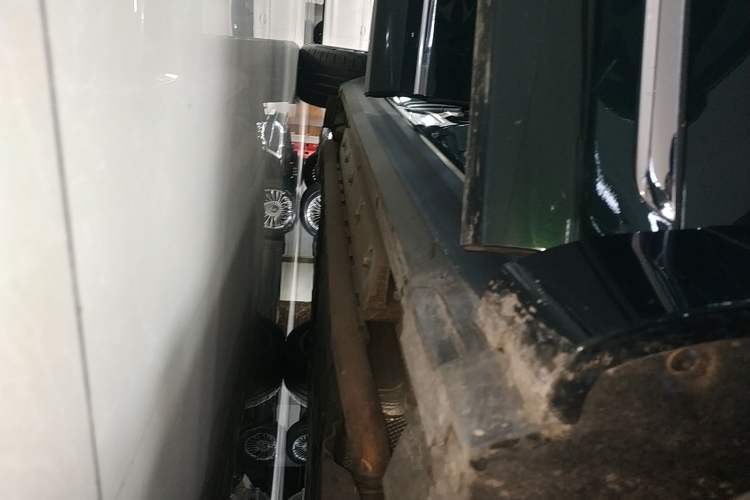 Used Hima AITO M9 2025 Extended-Range Max Version 52 kWh 6-Seater Edition Right Side Sill