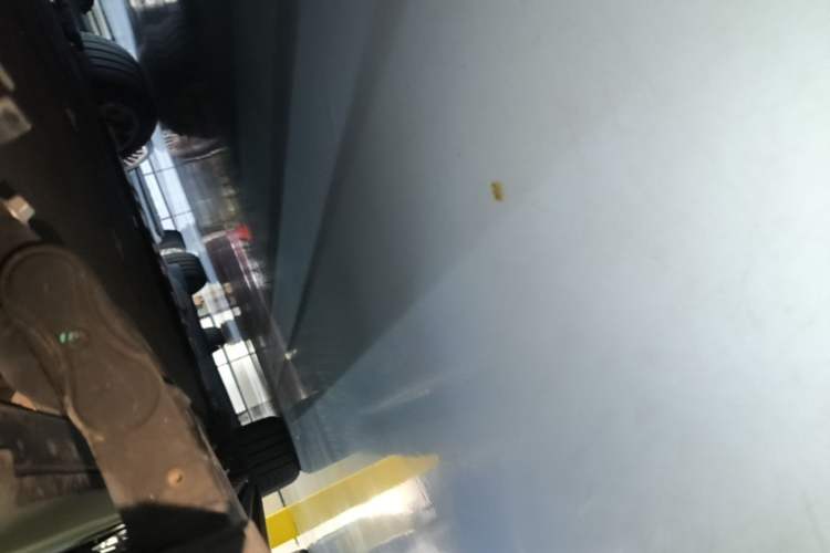 Used Hima AITO M9 2025 Pure Electric Ultra Version 100 kWh 6-Seater Model Right Side Sill