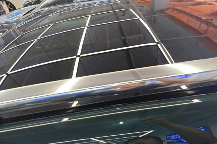 Used Hima AITO M9 2025 Pure Electric Ultra Version 100 kWh 6-Seater Model Roof