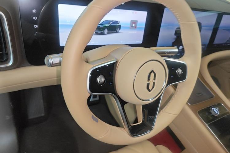 Used Hima AITO M9 2025 Extended-Range Max Version 52 kWh 6-Seater Edition Steering Wheel