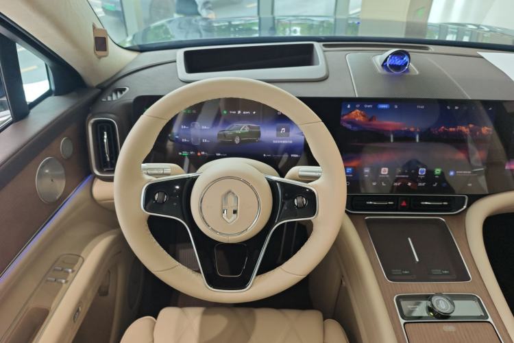 Used Hima AITO M9 2025 Extended-Range Ultra Version 52 kWh 6-Seater Steering Wheel