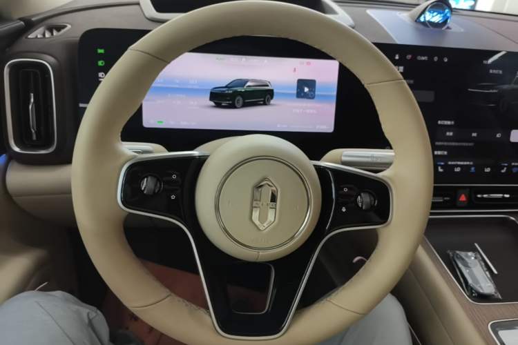 Used Hima AITO M9 2025 Pure Electric Ultra Version 100 kWh 6-Seater Model Steering Wheel