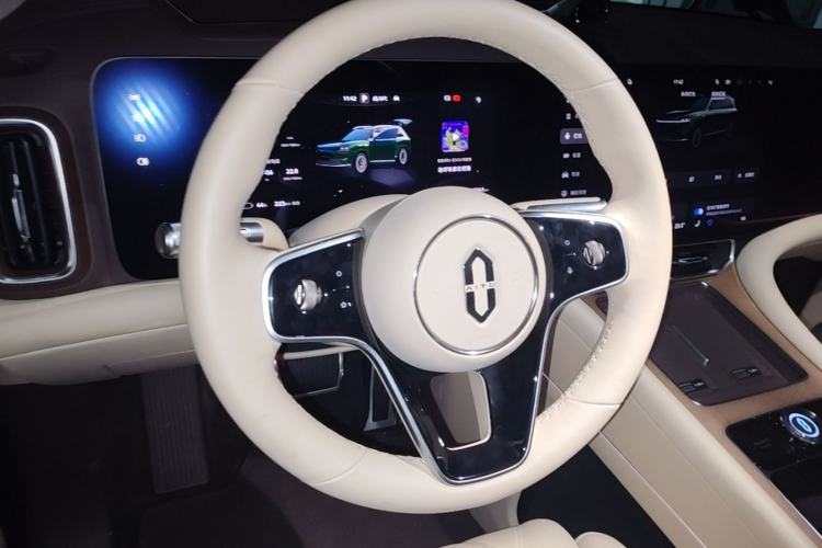 Used Hima AITO M9 2025 Pure Electric Ultra Version 100 kWh 6-Seater Model Steering Wheel