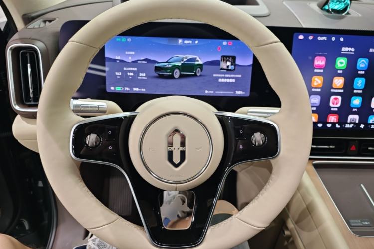 Used Hima AITO M9 2025 Pure Electric Ultra Version 100 kWh 6-Seater Model Steering Wheel