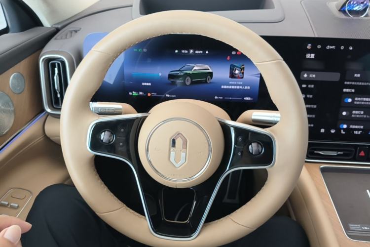 Used Hima AITO M9 2025 Extended-Range Ultra Version 52 kWh 5-Seater Edition Steering Wheel